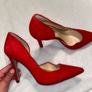 Jessica Simpson pumps